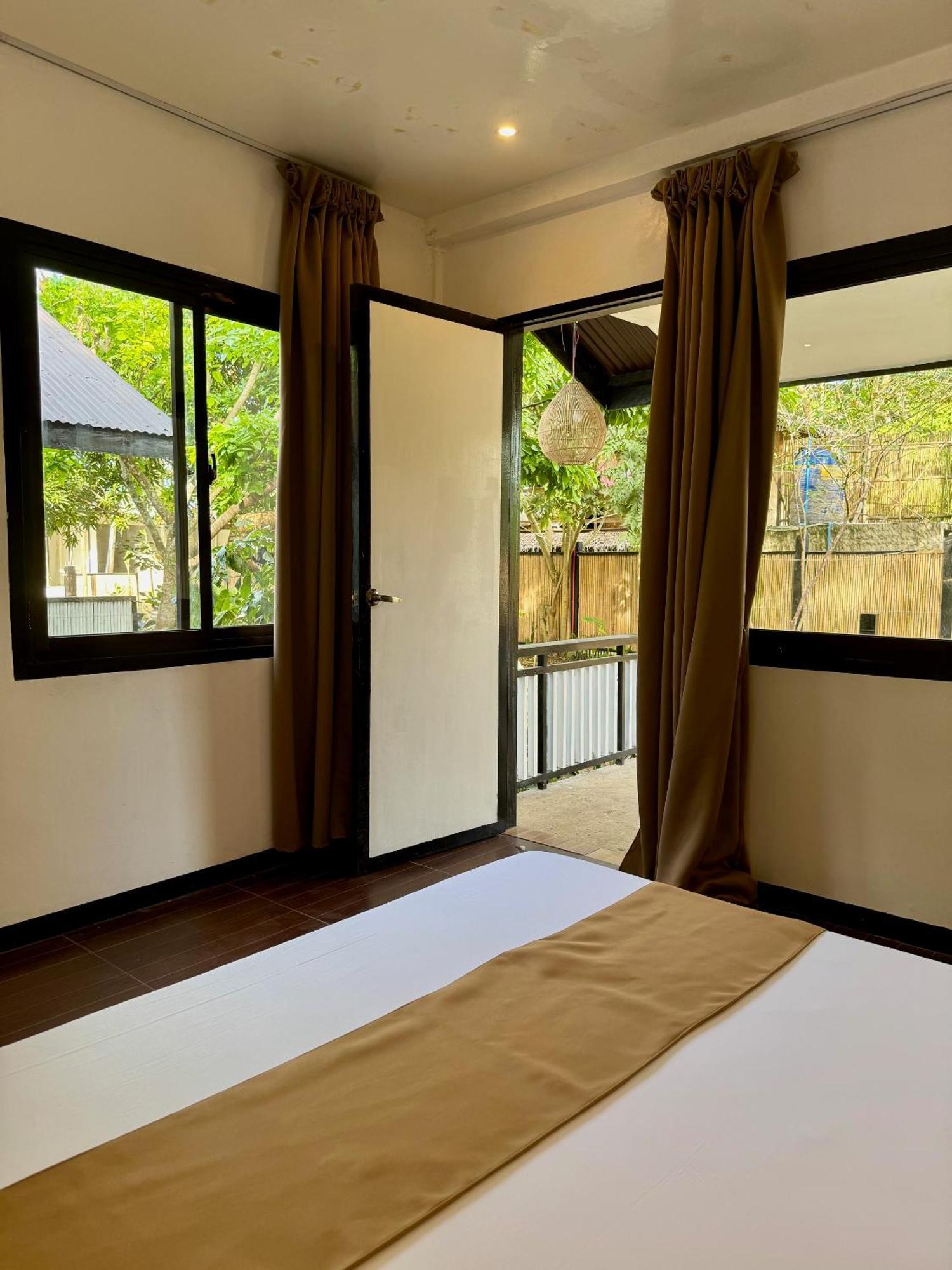 Kasitas Sibaltan El Nido Exterior foto