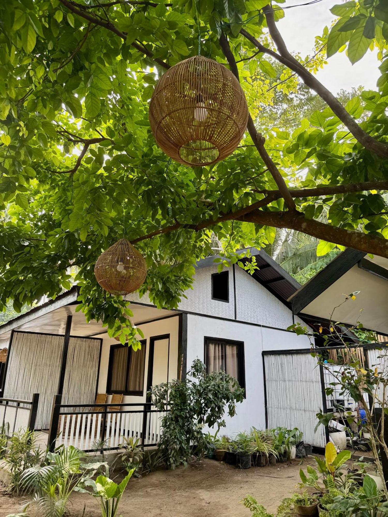 Kasitas Sibaltan El Nido Exterior foto